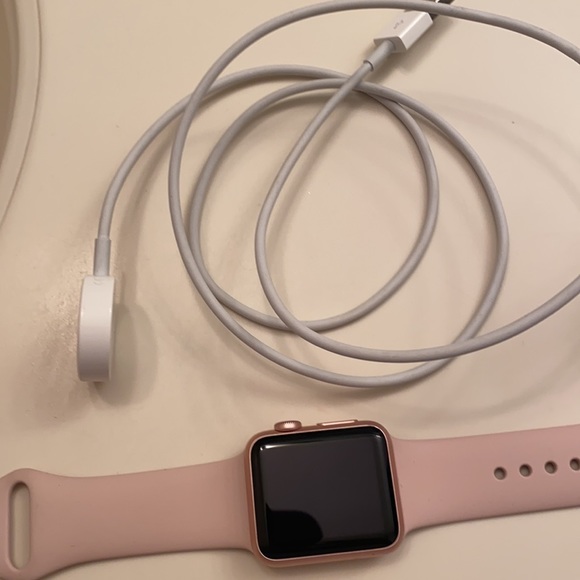 Apple Watch series 1. 38mm - Picture 8 of 8